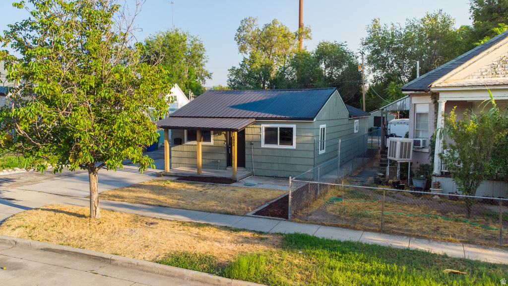 1053 W EUCLID AVE photo 2