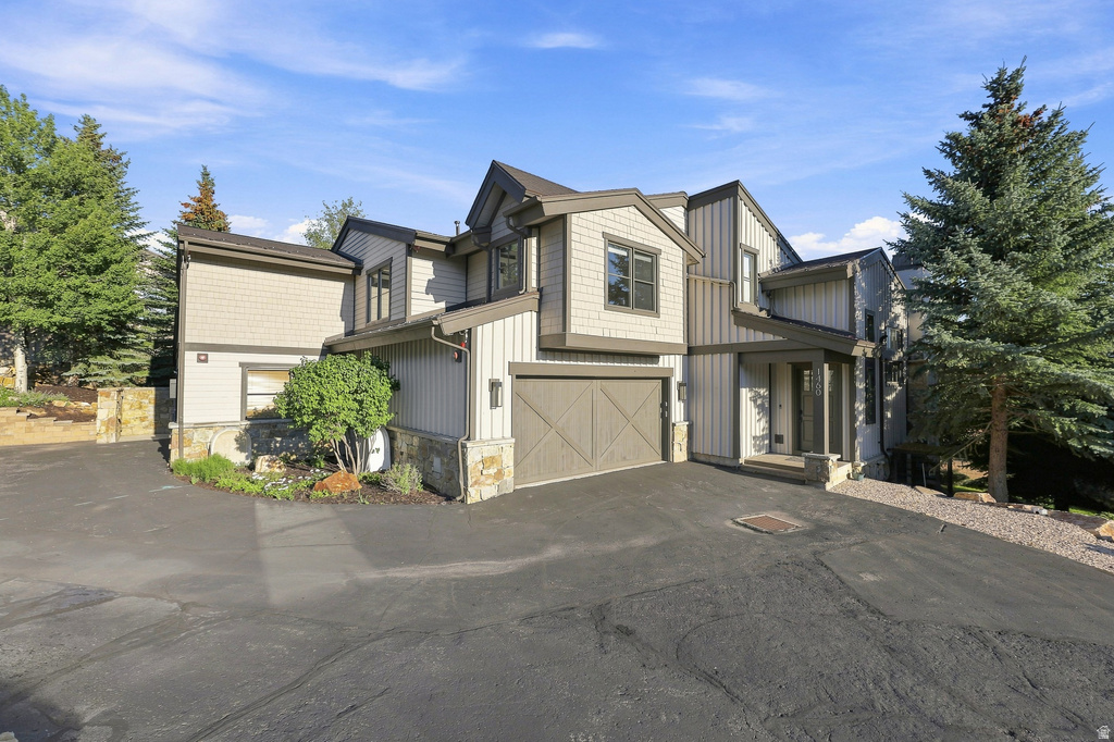 1460 SEASONS DR photo 3