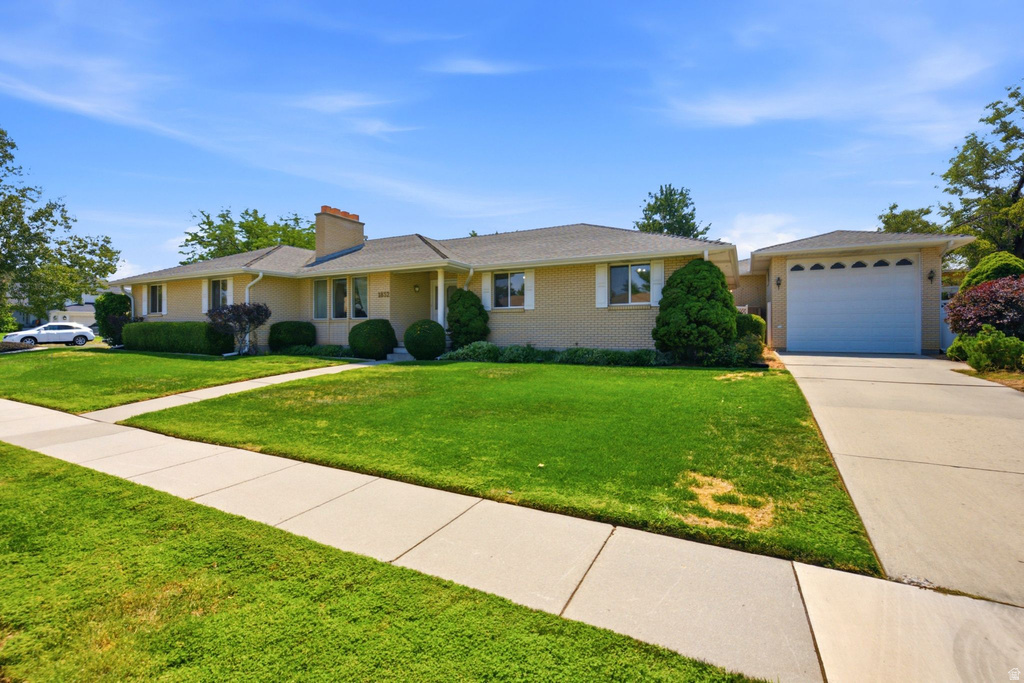 1852 E WILD WILLOW LN photo 2