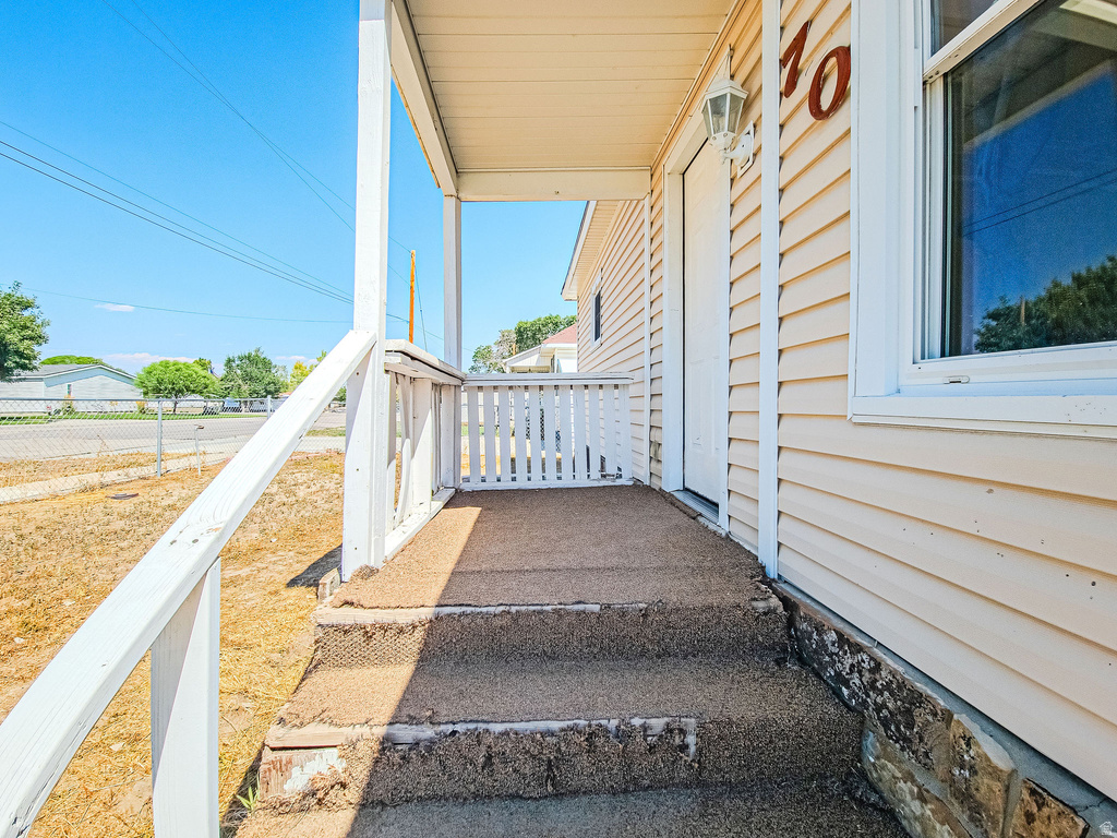 70 E 100 N photo 5