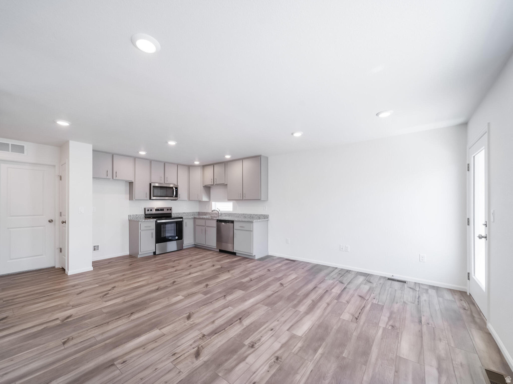 69 N JORDAN RIVER WAY photo 4