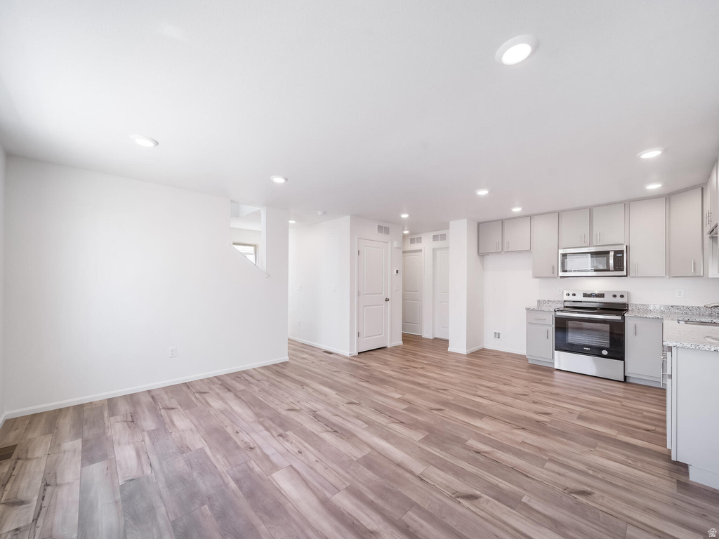 69 N JORDAN RIVER WAY photo 5