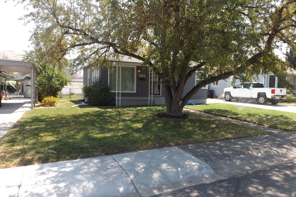 692 BROOKSIDE DR photo 3