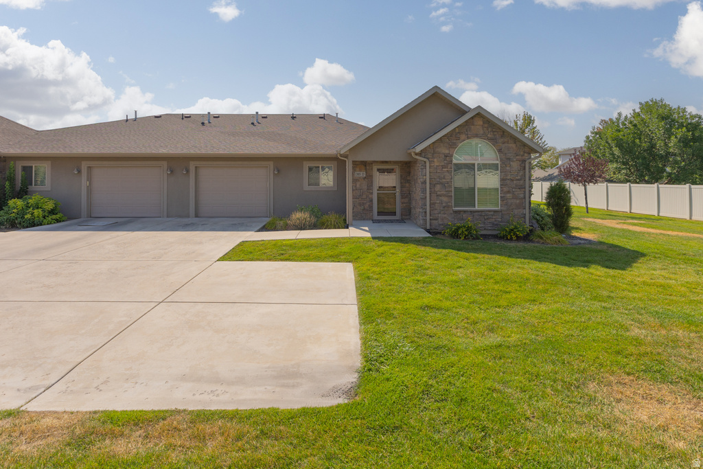 385 E 2280 N photo 2