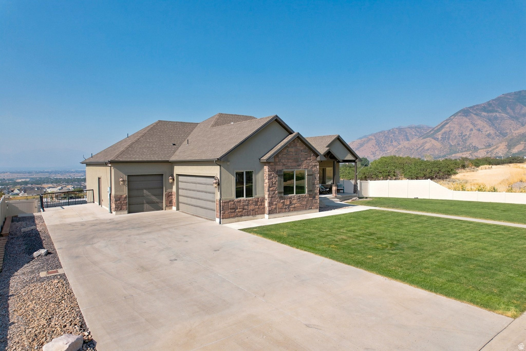 425 E MEADOW LARK LN photo 2