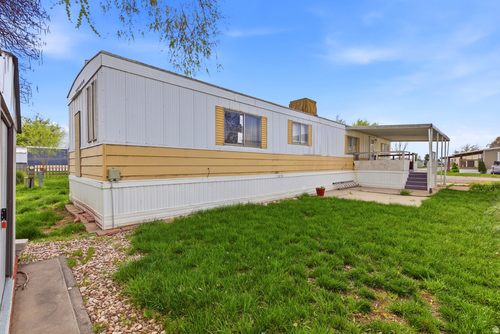 2491 N HWY 89 photo 2
