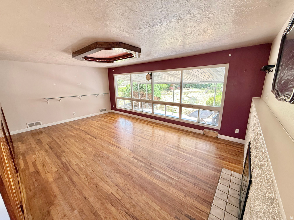 551 SUNSET AVE photo 3