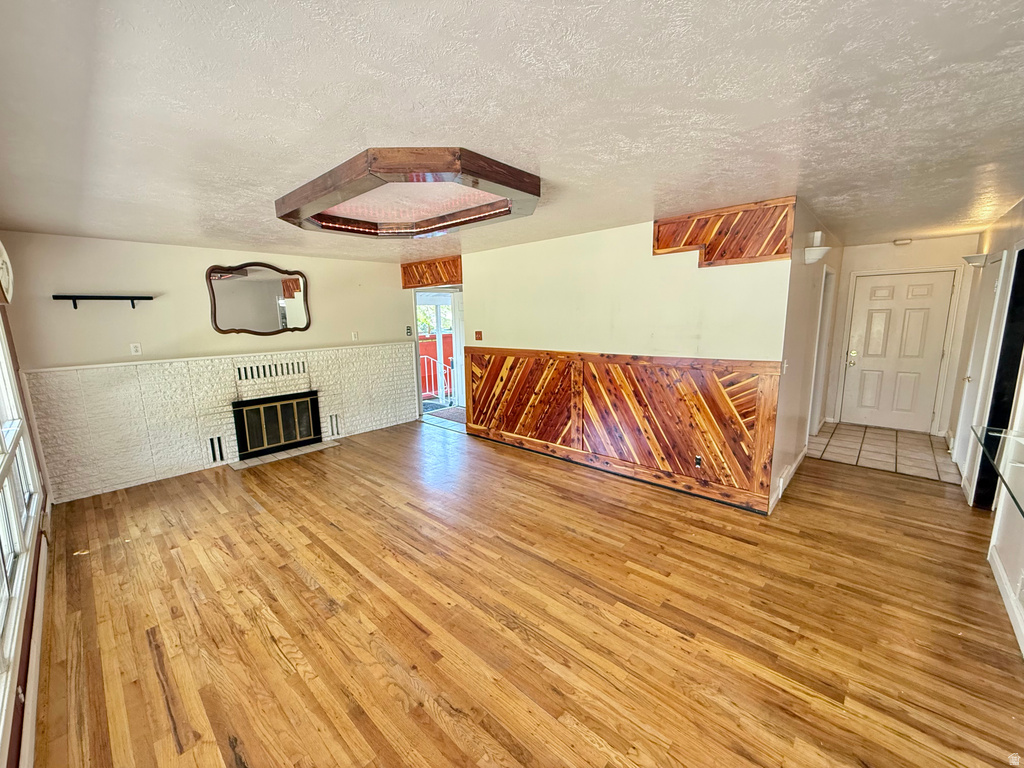551 SUNSET AVE photo 2