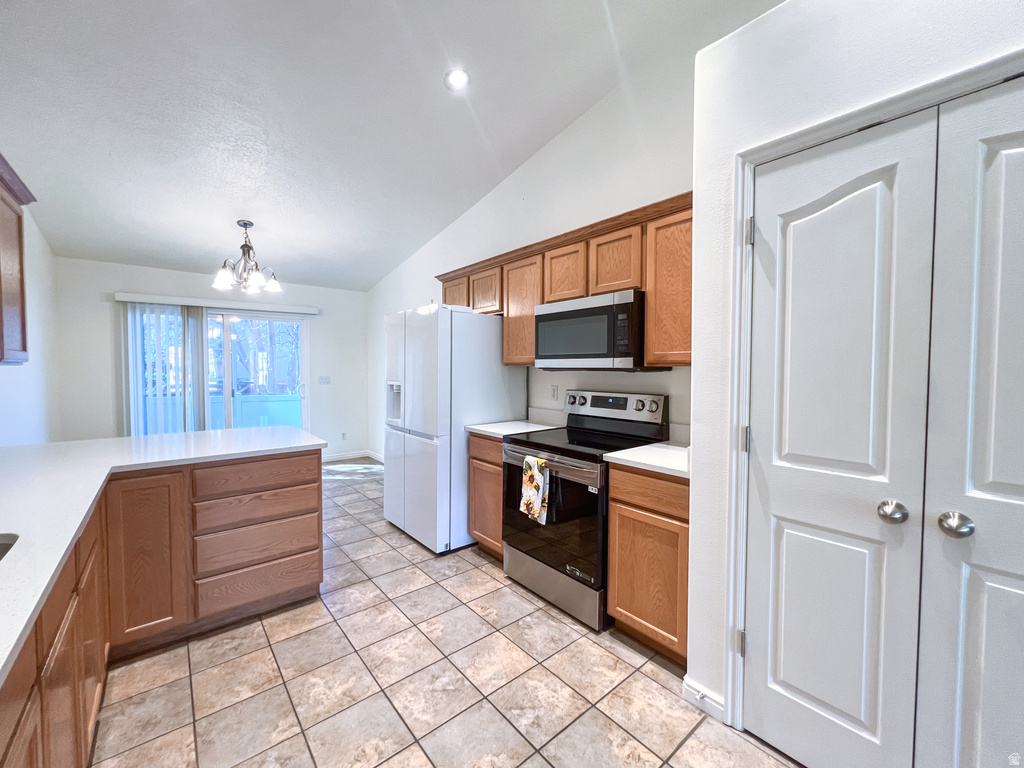 527 W 1450 N photo 3