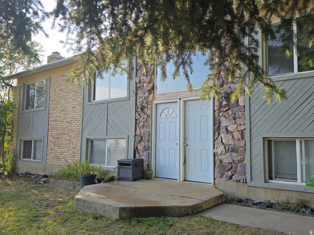 41 N 470 E photo 2