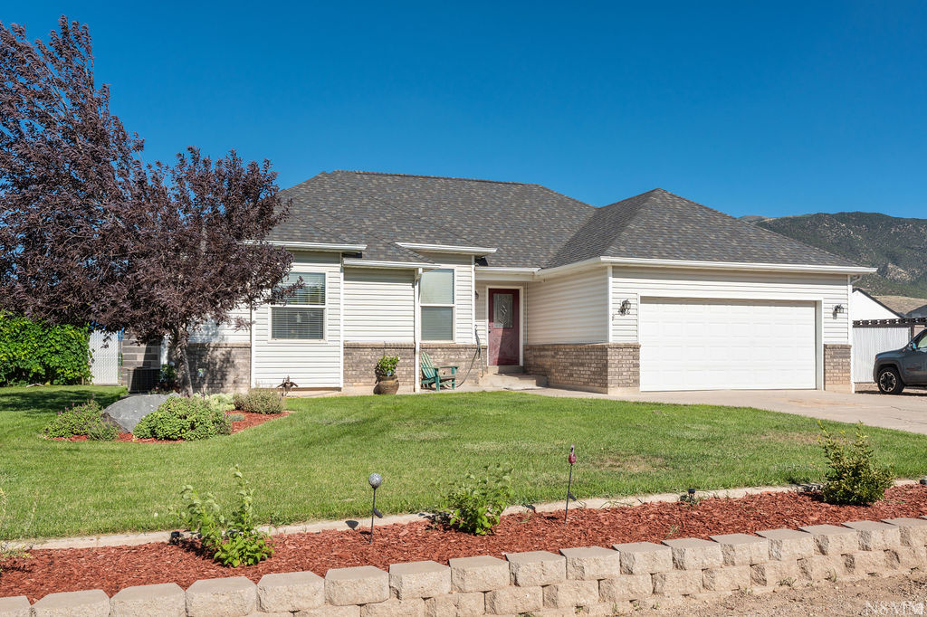 4426 N UTAH W TRL photo 3