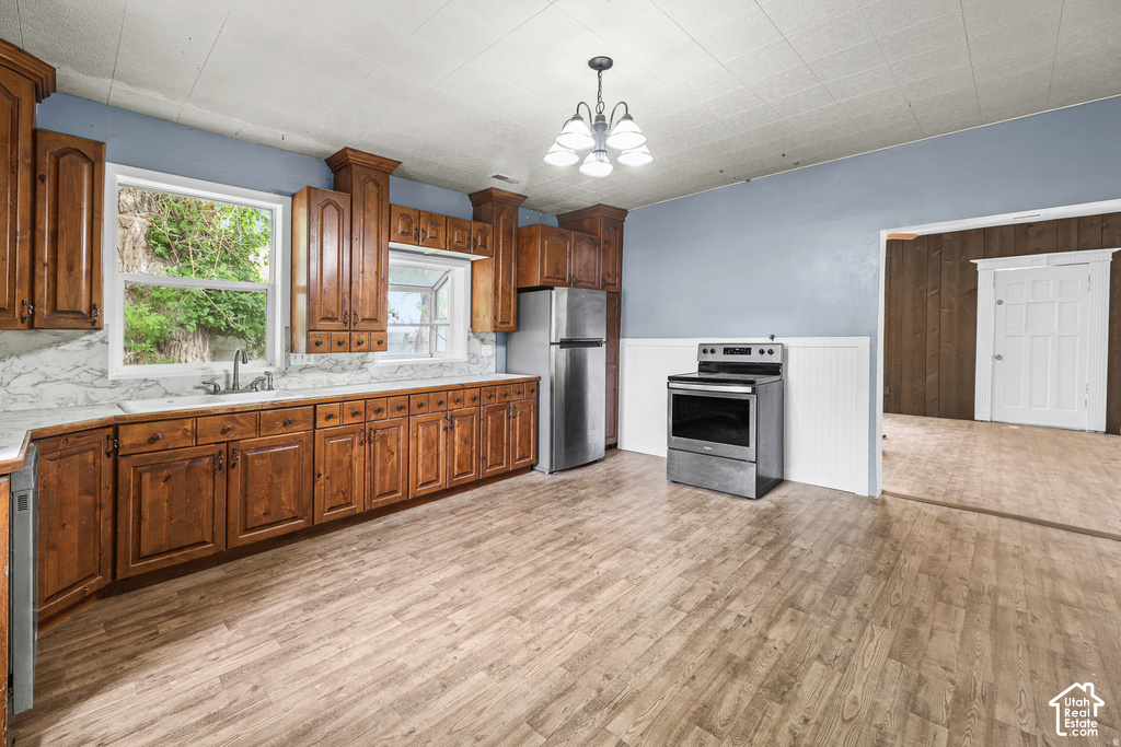 47 E MAIN ST photo 3