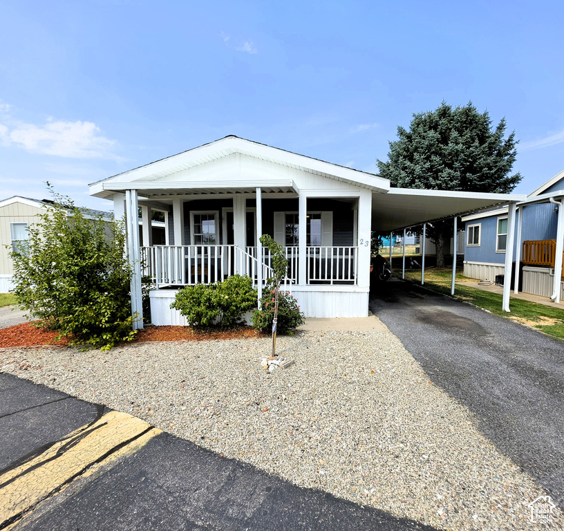 23 LAKEVIEW DR photo 2