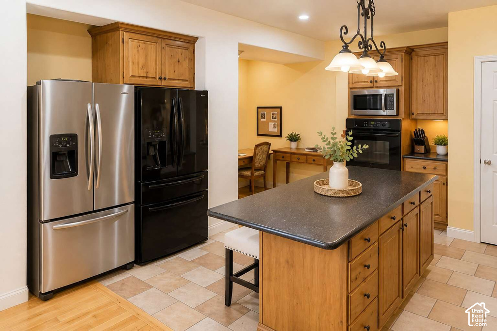 3004 SOMERSET WAY photo 3