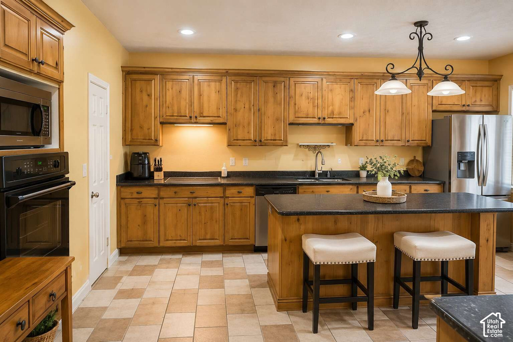 3004 SOMERSET WAY photo 2