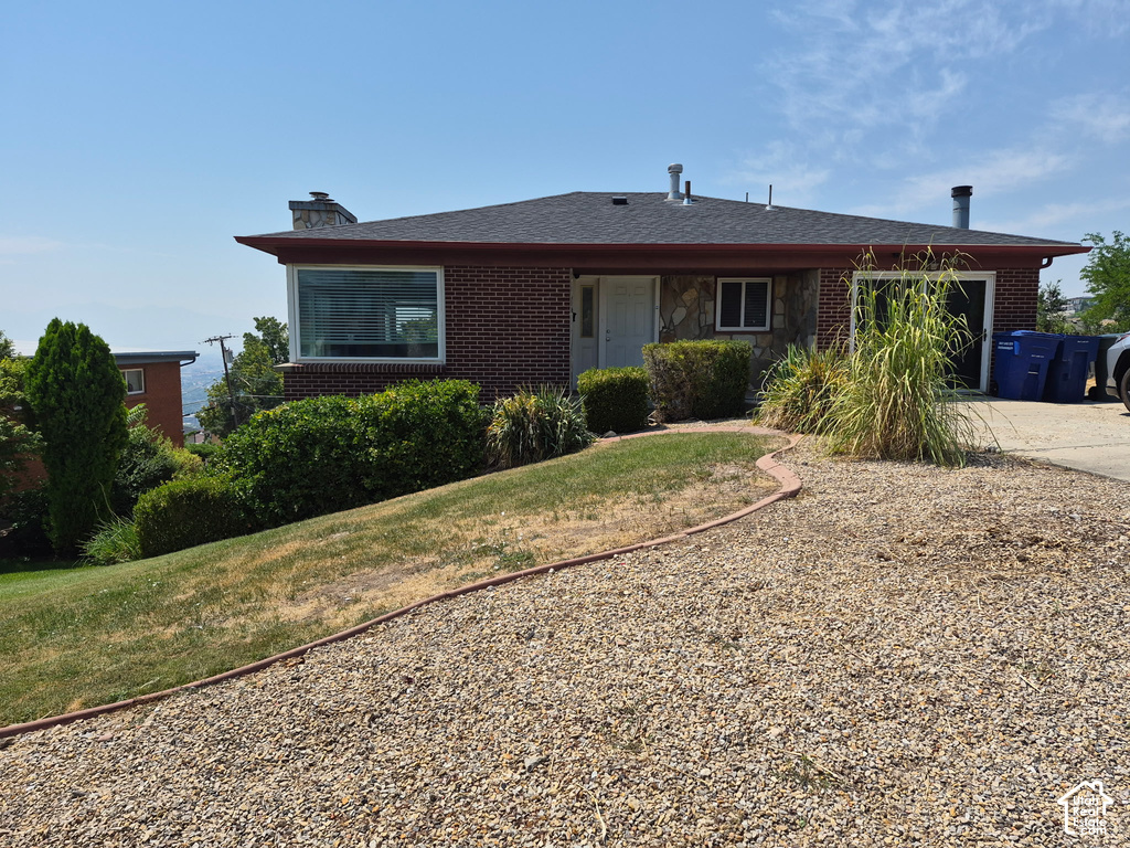 699 N EASTCAPITOL BLVD photo 2