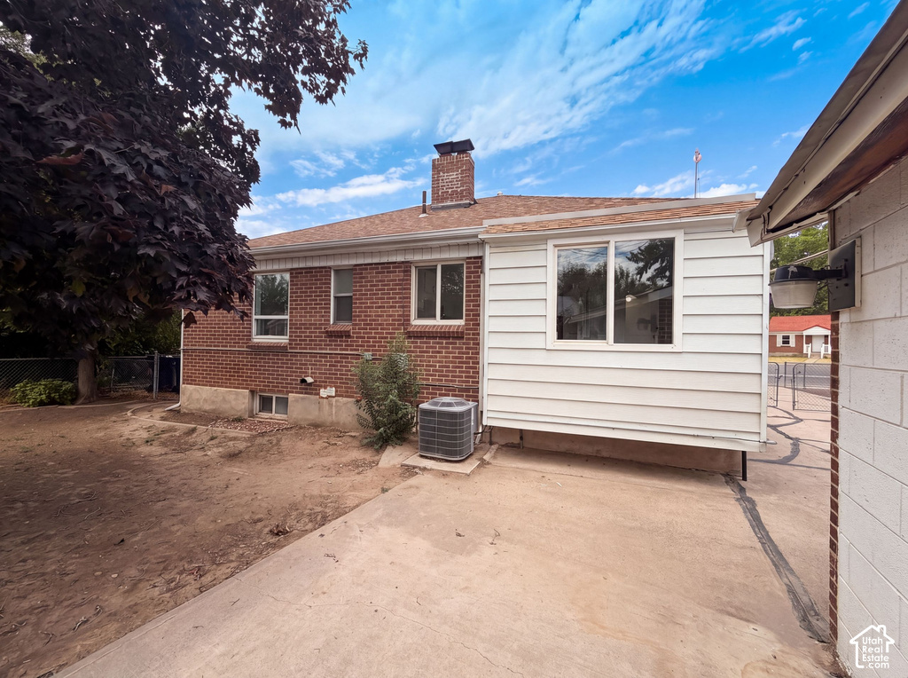 116 ROSS DR photo 5