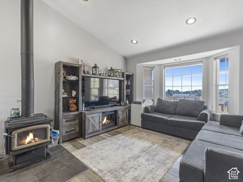 17 E 200 N N ST photo 3