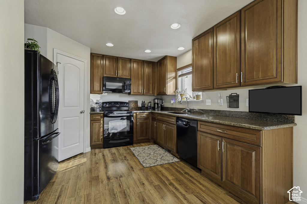 4318 N ROBBINS CIR photo 5