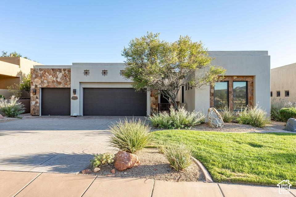 1747 W RED CLOUD CIR photo 2