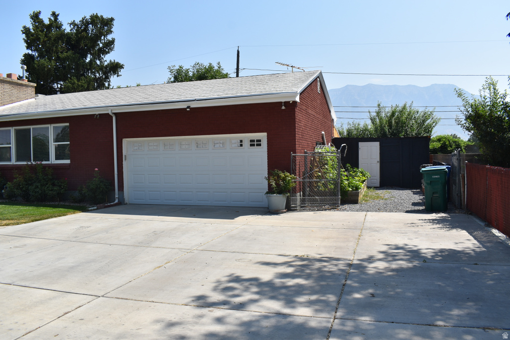 330 N 725 W photo 4
