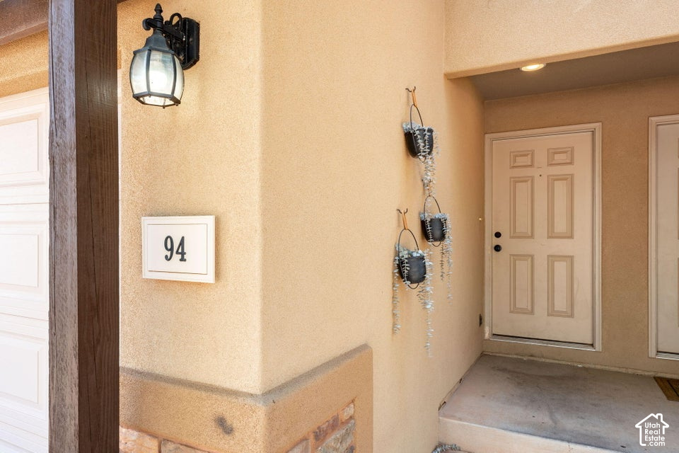 1000 E BLUFF VIEW DR photo 2