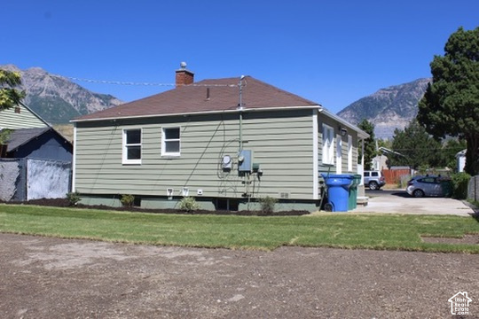 847 N 275 E photo 4