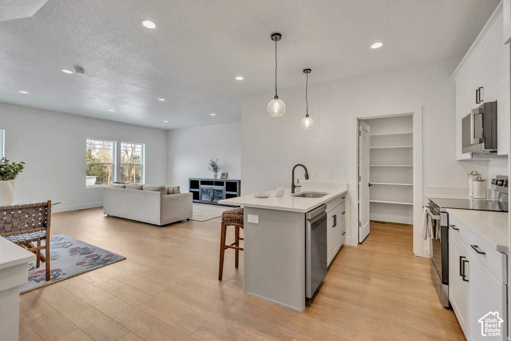 7638 S WOODTRAIL E WAY photo 3