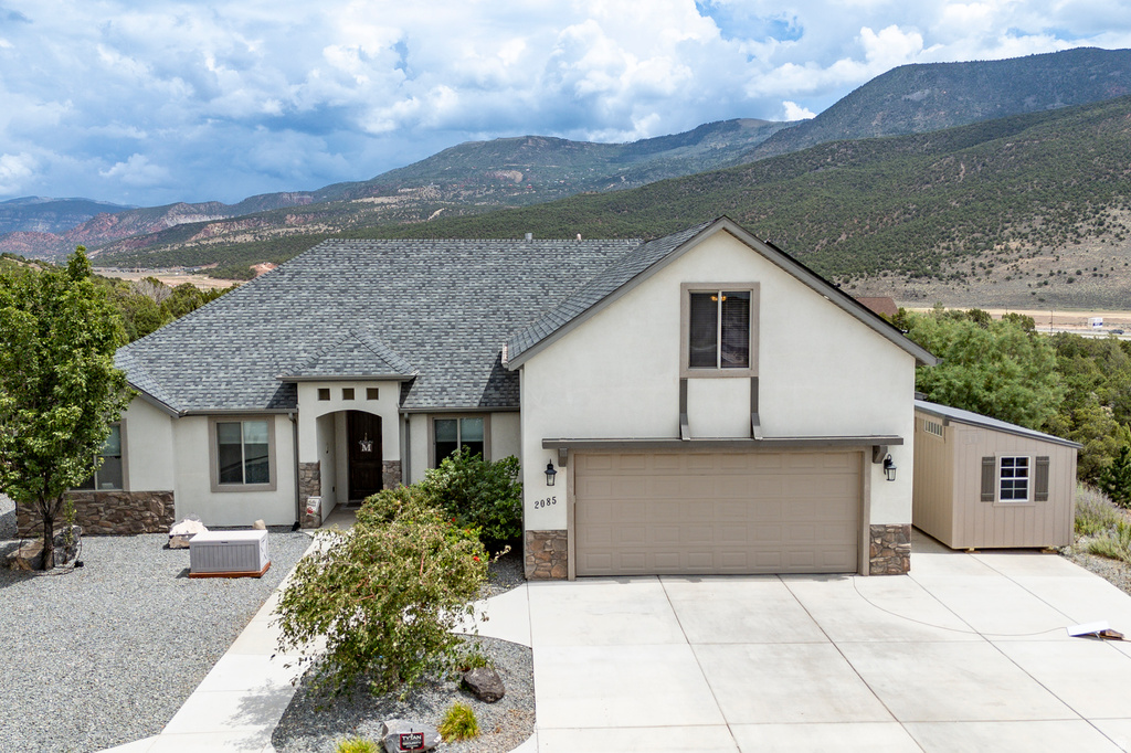 2085 S EAGLE LOOP photo 3