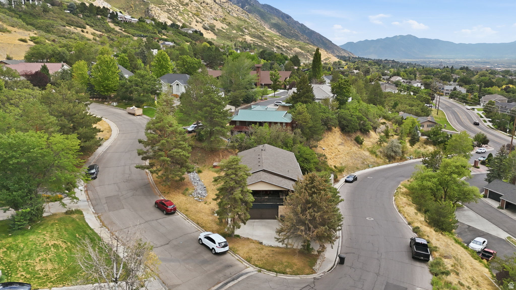 4304 N WINDSOR E DR photo 2