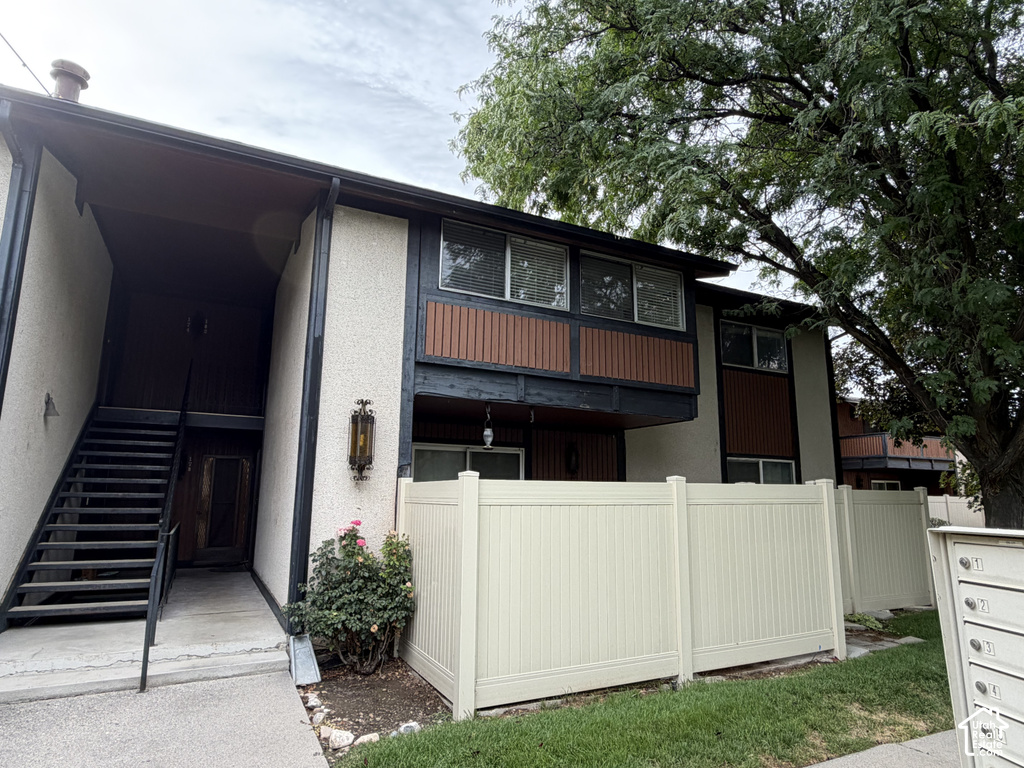 182 W GARDEN PARK DR photo 2