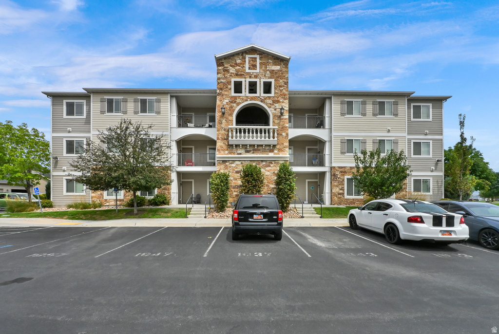 1849 N Crest Rd E, Saratoga Springs, UT 84045