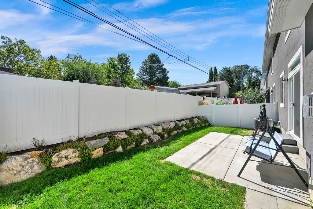 252 N GLENWOOD WAY photo 5