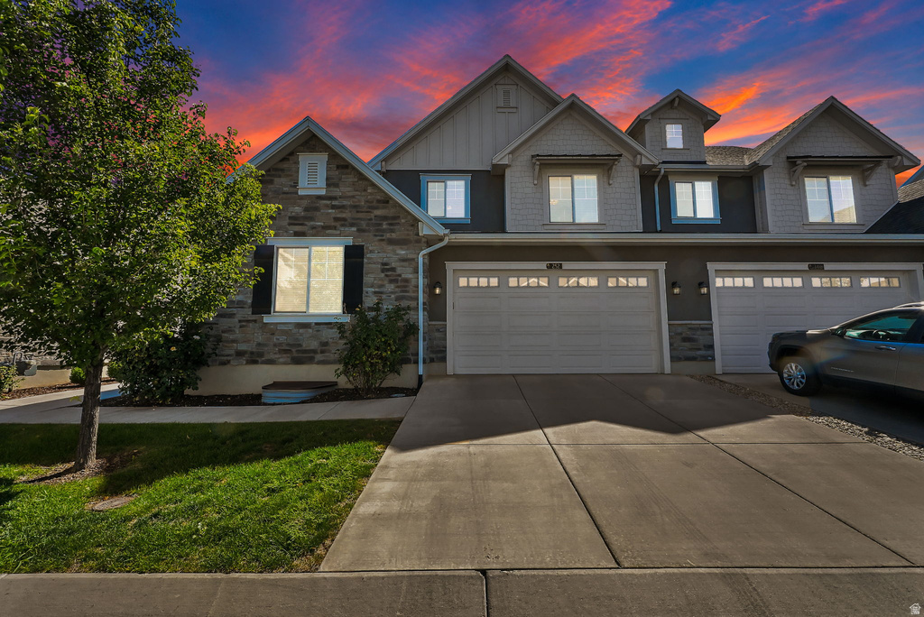 252 N GLENWOOD WAY photo 2