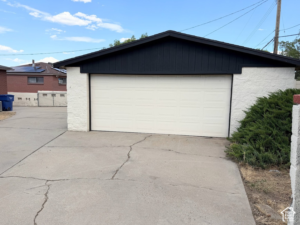 8395 W HERZOG AVE photo 2