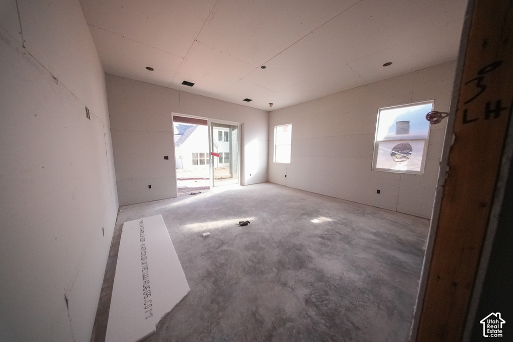 491 E MALT HOUSE CV photo 2