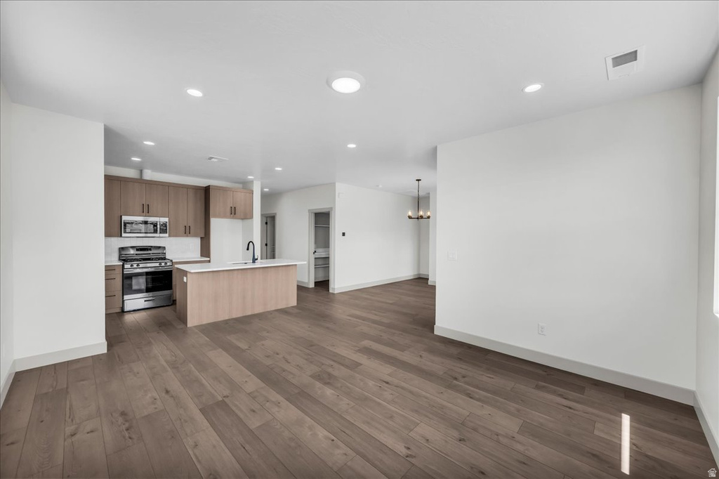 1588 E CENTAURUS WAY photo 3