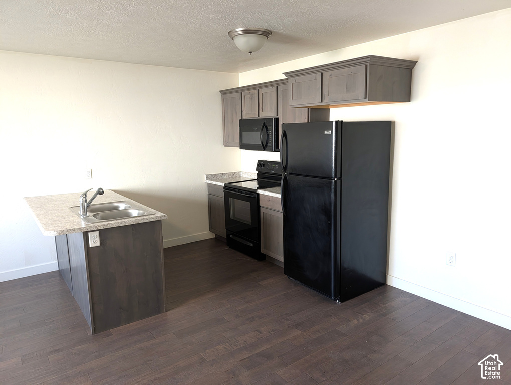643 N 160 E photo 4
