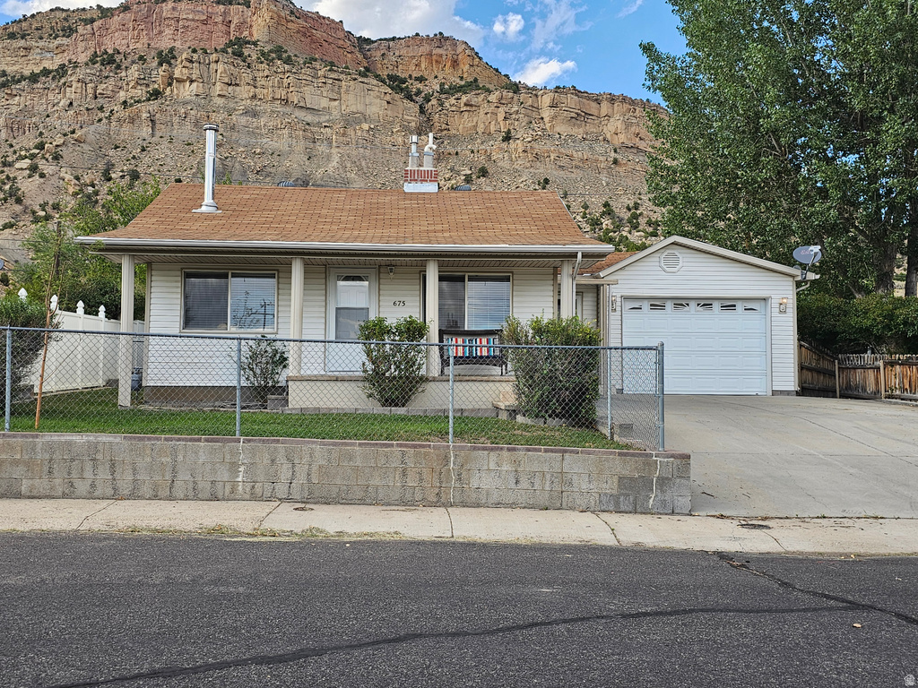 675 EDGEHILL DR, Sunnyside