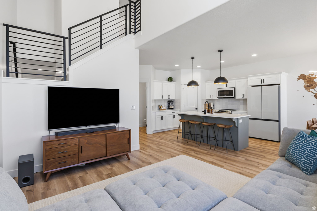 3904 W Canyon Falls Dr, Lehi, UT 84048