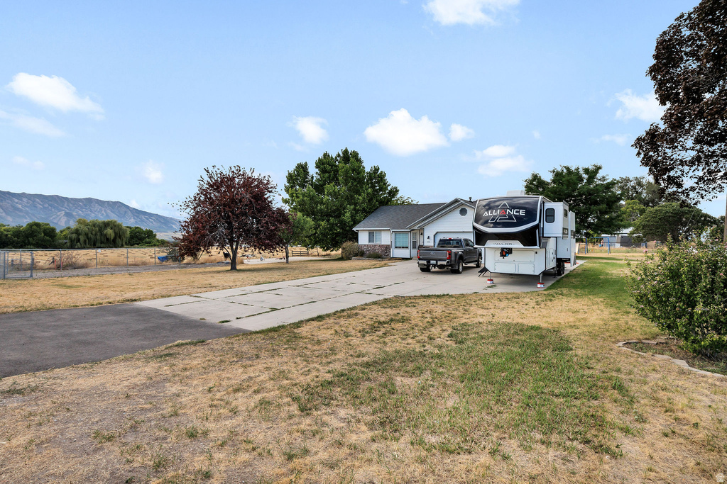 584 W 300 N photo 3