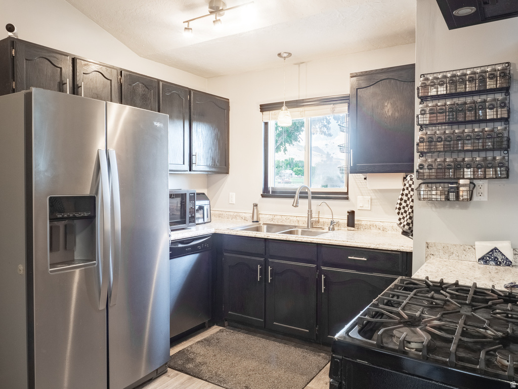 2645 S BRYANT DR photo 4