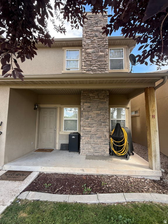393 E 600 S, Vernal