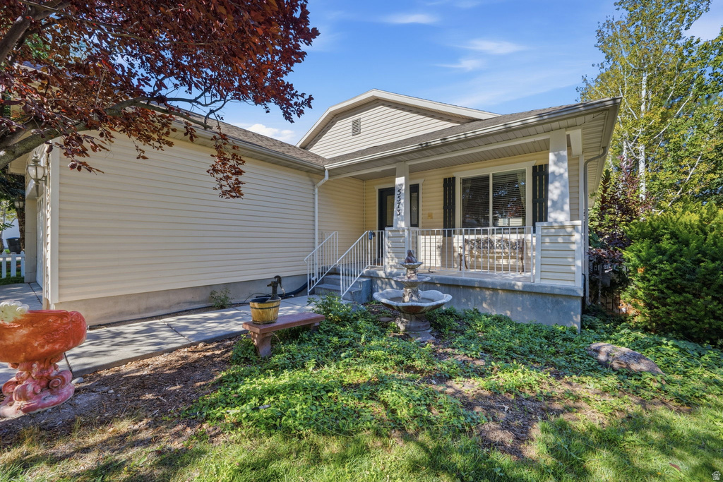 5573 N BRIENNE WAY photo 3