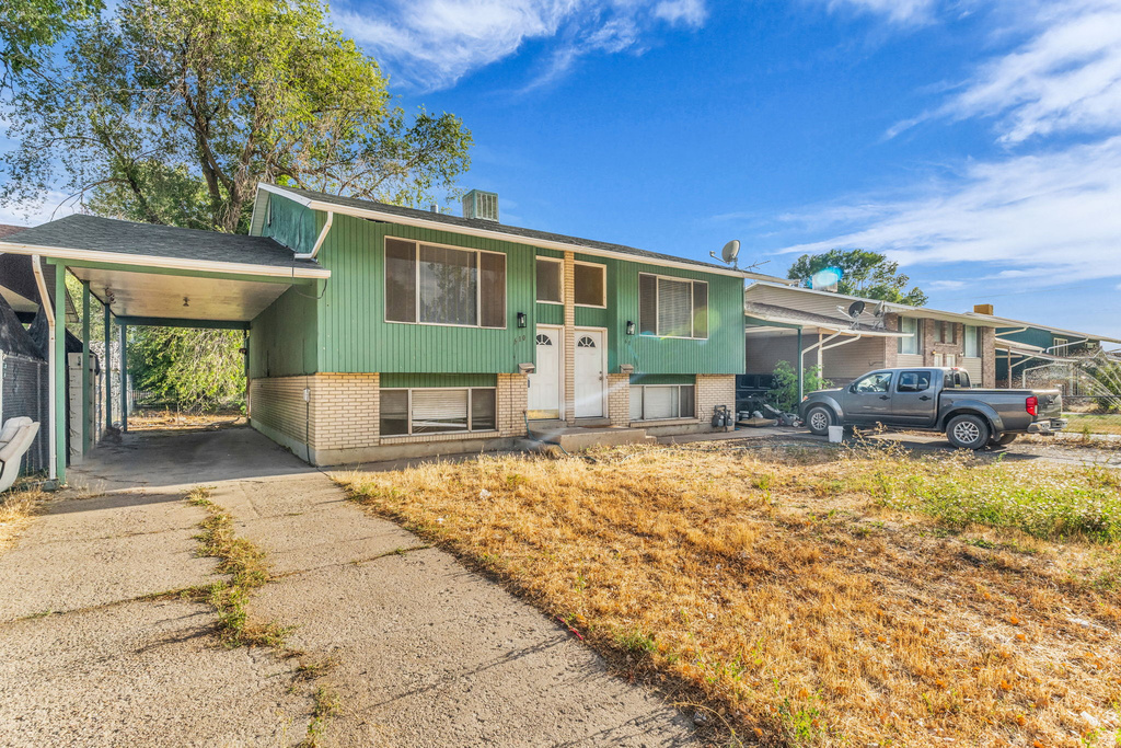 608 SWENSON AVE photo 2
