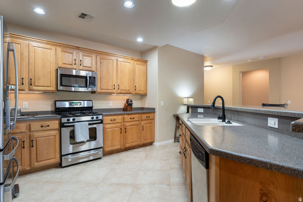 4610 S SIESTA DR photo 2