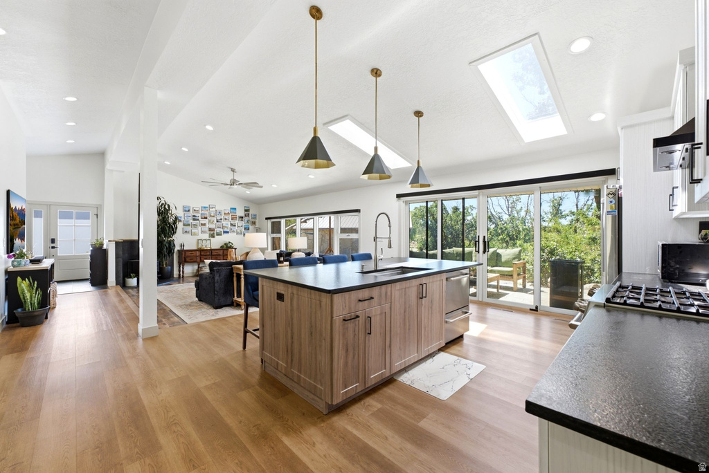 5016 ASPEN LN, Eden
