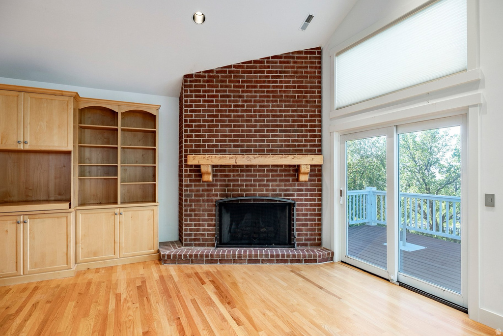 733 SUMMIT WAY photo 3