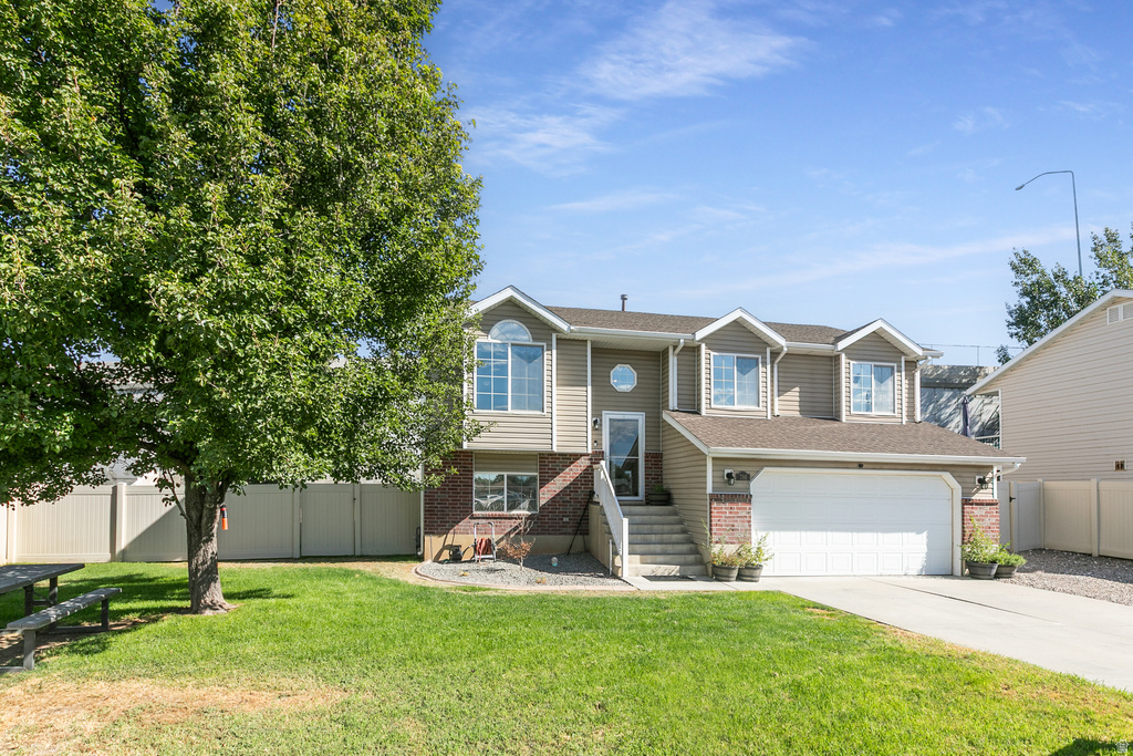 786 N 625 W, Clearfield
