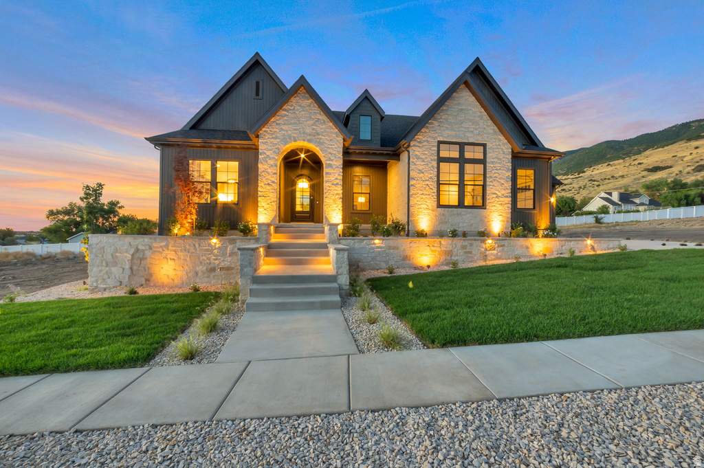 136 W SUMMERHILL LN, Centerville